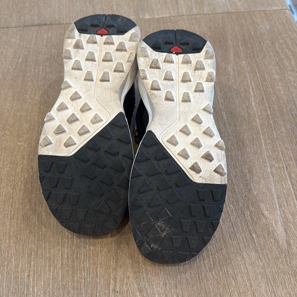 Kids Salomon trail shoe - Picture 5 of 5